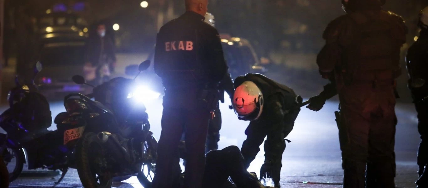 Φιάσκο της ΕΛ.ΑΣ με τα γεγονότα της Νέας Σμύρνης: «Με απείλησαν για να καταθέσω» λέει ο βασικός μάρτυρας κατά «Ινδιάνου»